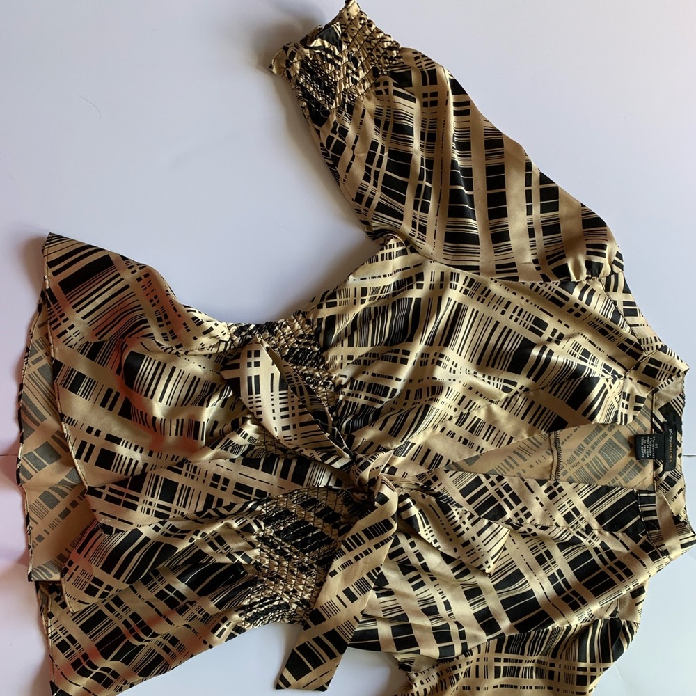 Blouse - Picture 2 of 3